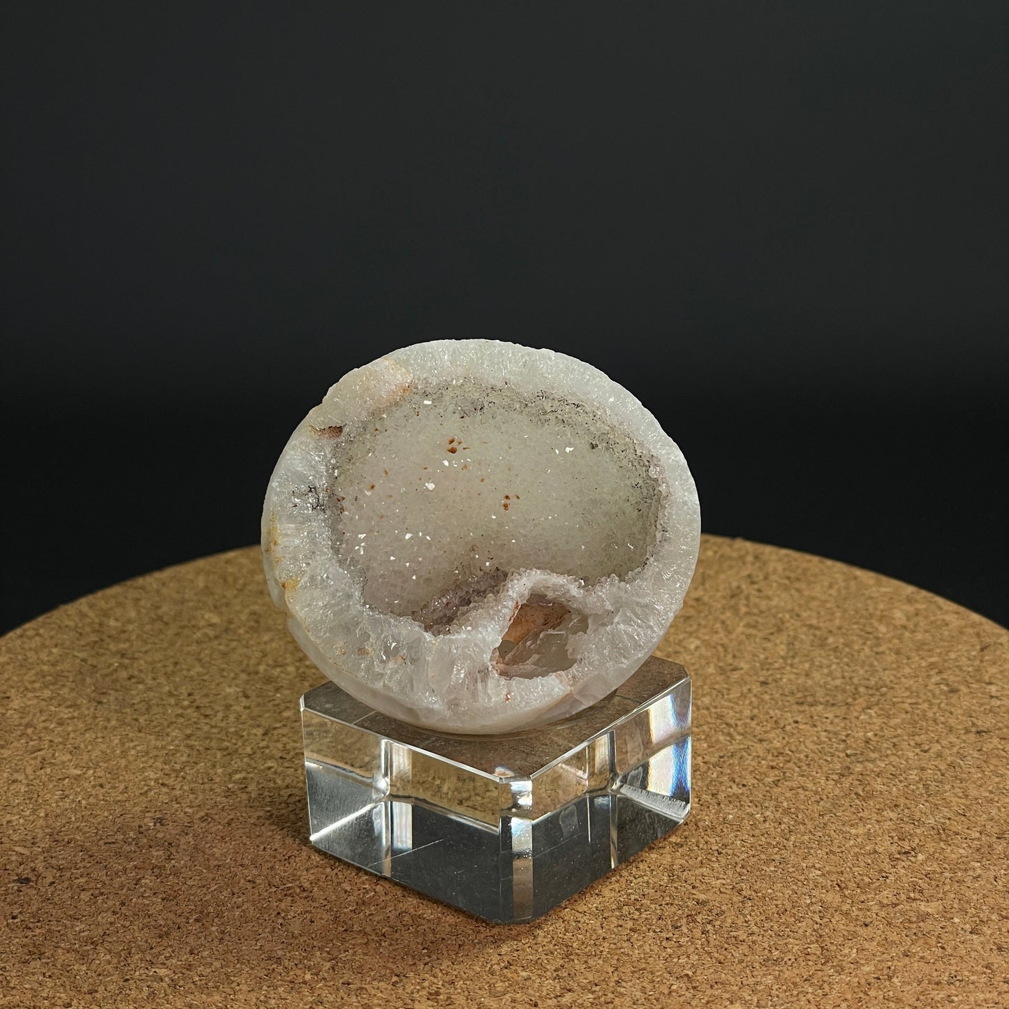 白水晶洞聚寶盆 Clear Quartz Geode