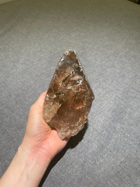 橙茶晶・心臟形態 (Warm Amber Smoky Quartz - Heart Morphology)