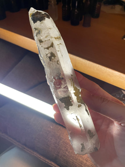 綠幽靈茶晶柱 (Green Phantom Smoky Quartz Laser Wand)