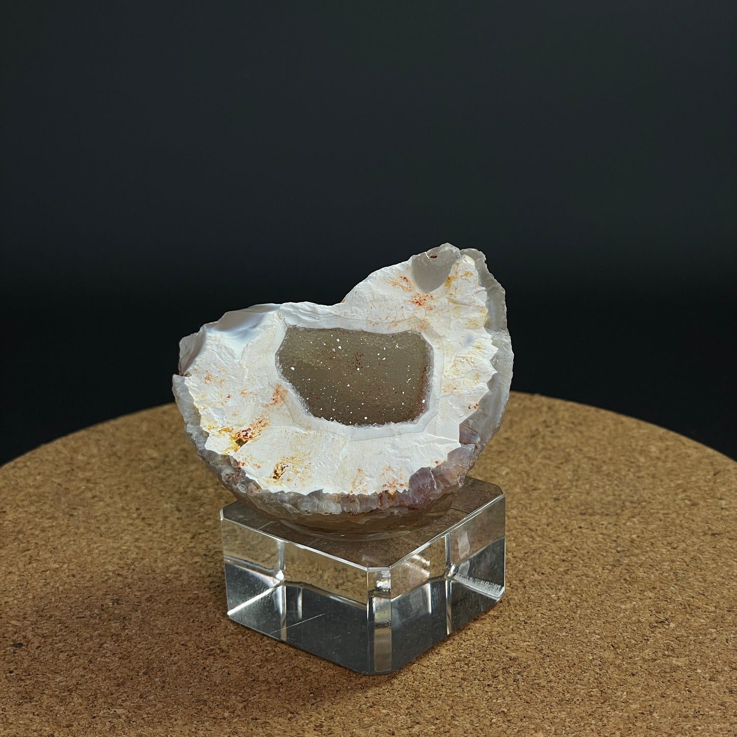 白水晶洞聚寶盆 Clear Quartz Geode