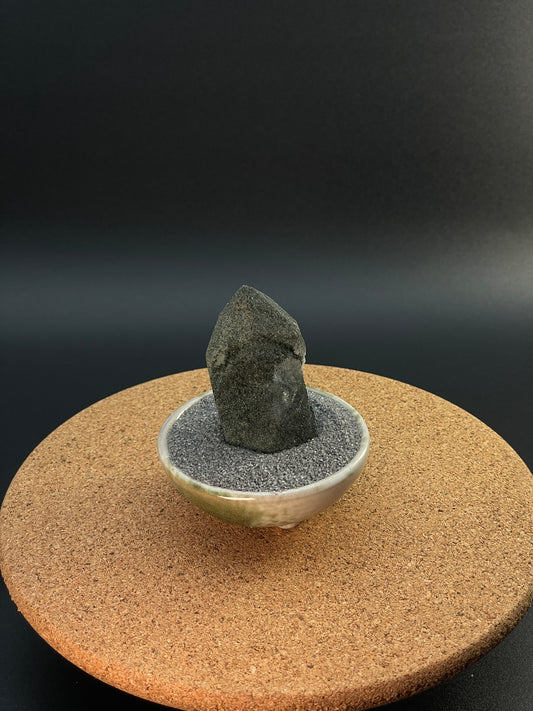 綠泥石綠幽靈水晶共生 Chlorite-included Green Phantom Quartz